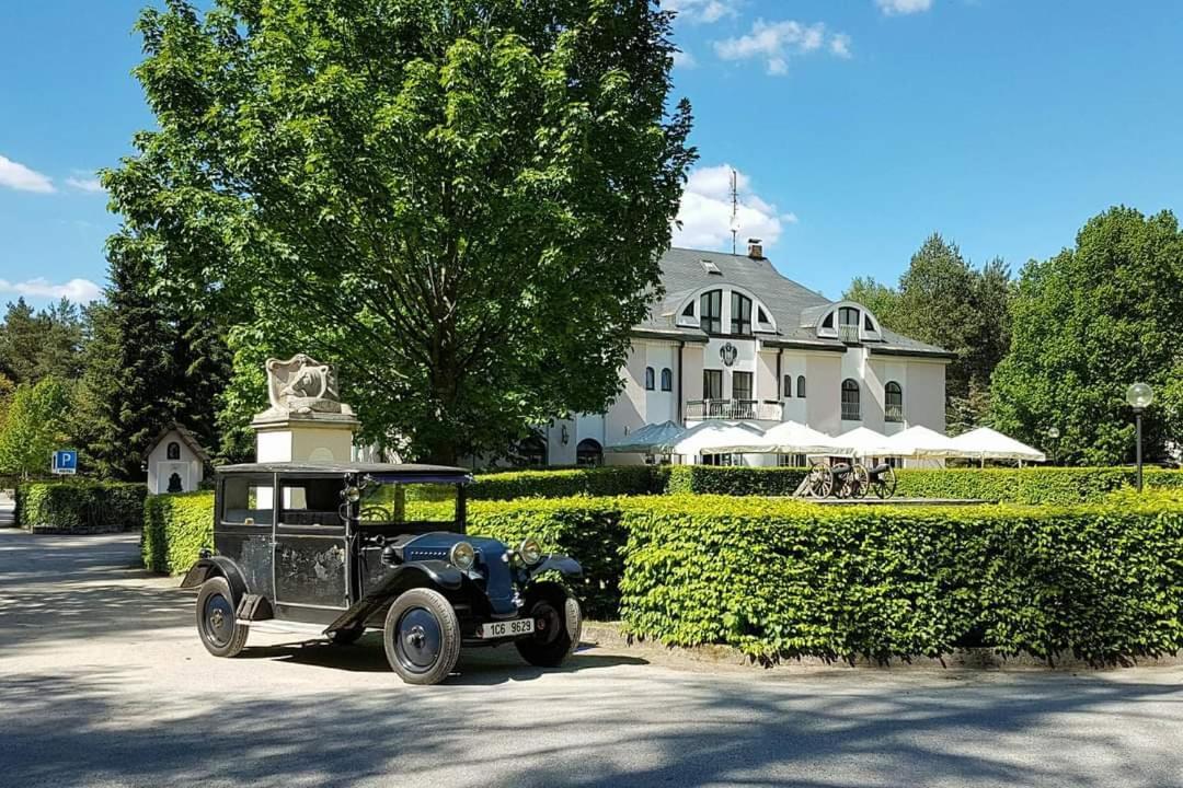 Lesni Hotel Perslak Nová Bystřice Dış mekan fotoğraf
