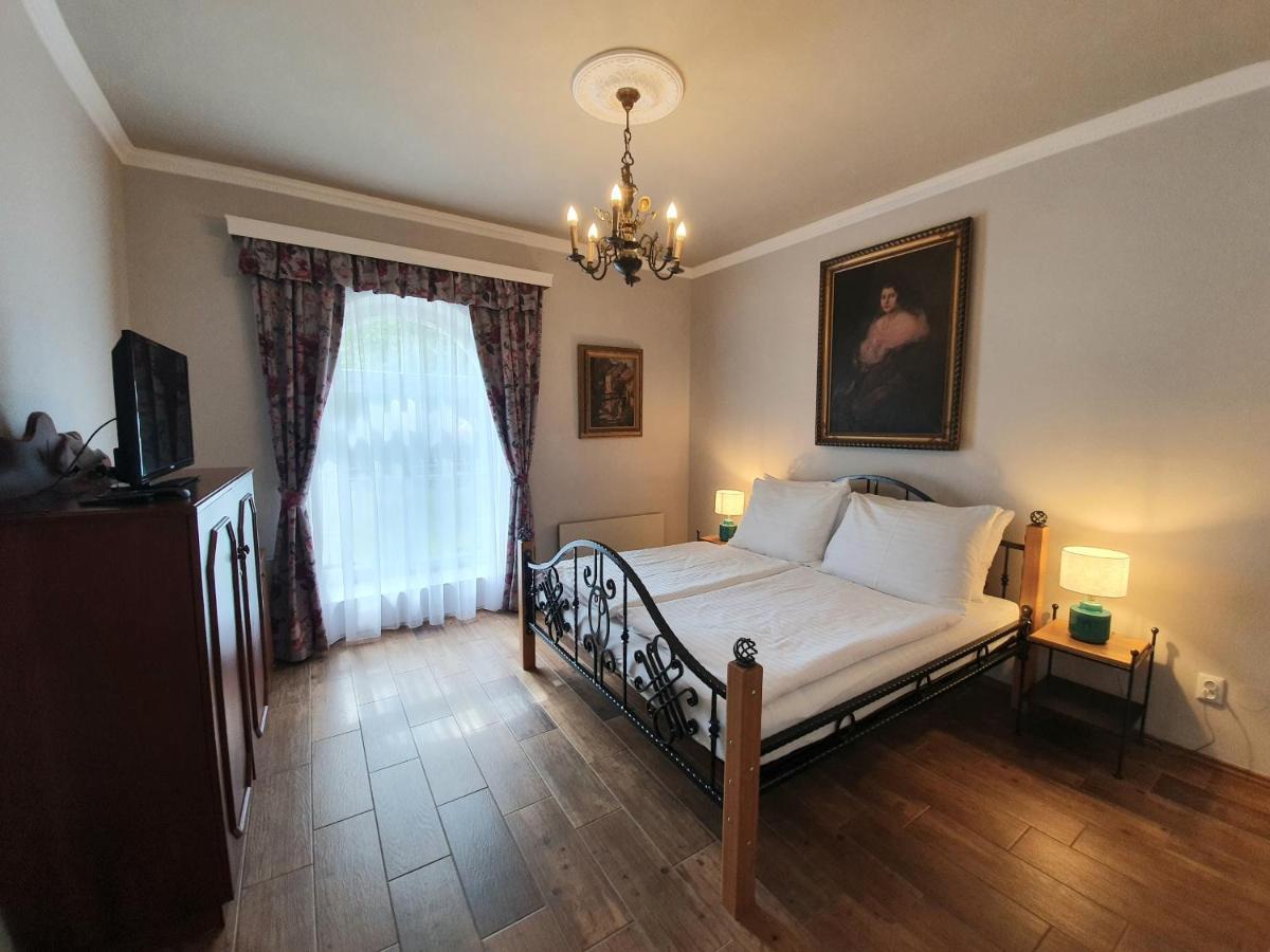 Lesni Hotel Perslak Nová Bystřice Dış mekan fotoğraf