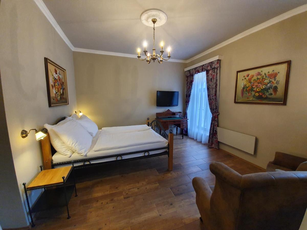 Lesni Hotel Perslak Nová Bystřice Dış mekan fotoğraf