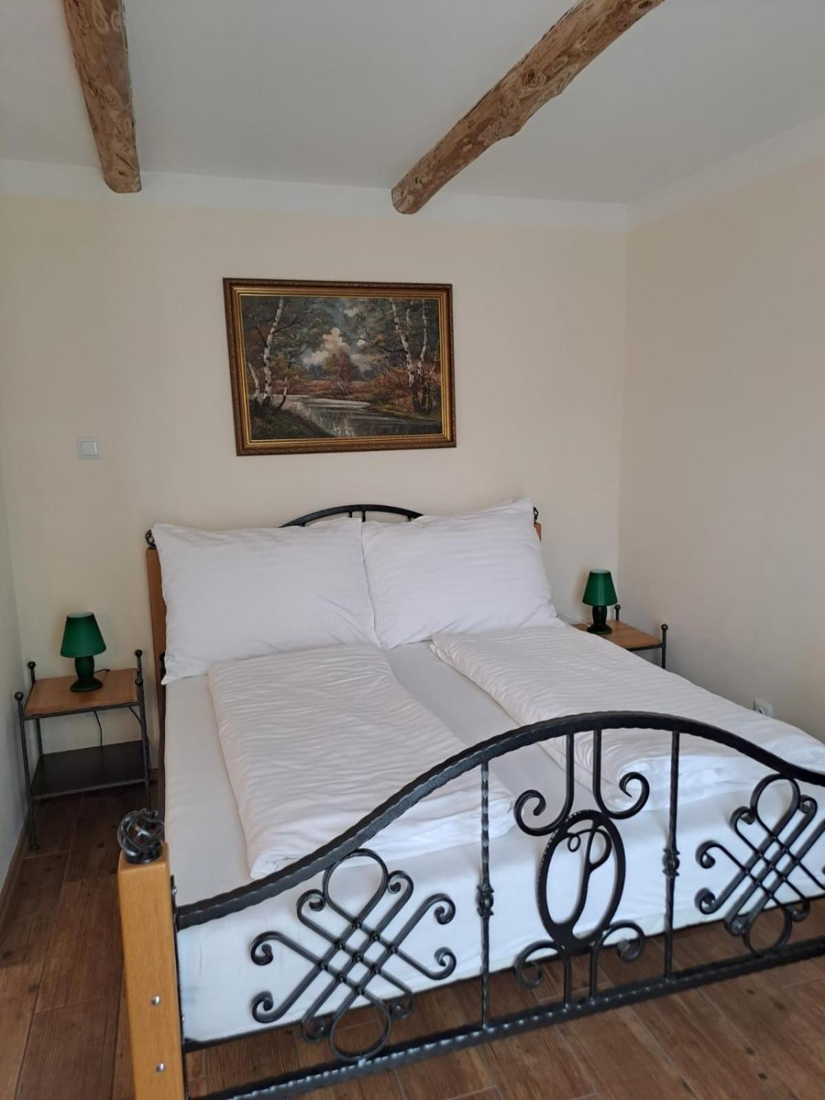 Lesni Hotel Perslak Nová Bystřice Dış mekan fotoğraf